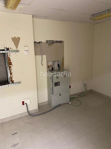 Foto 003beafe-a3dd-4851-be8d-6881a4dc0e2c. Local comercial  en zona Apóstol Santiago, en Madrid