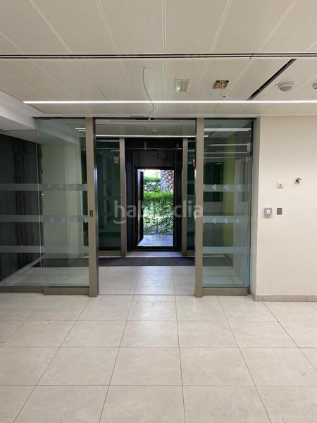 Foto a9889722-f1ae-488c-bec9-980a94d1ada2. Local comercial  en zona Apóstol Santiago, en Madrid