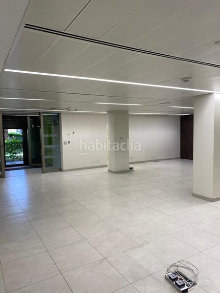 Foto bfdd74ec-e06b-43e7-a892-f366cee10dbd. Local comercial  en zona Apóstol Santiago, en Madrid