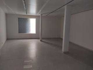 Local Comercial en Plaza DE LA CONSTITUCION