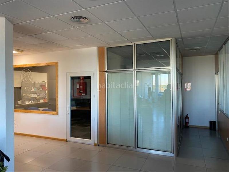Foto a77d1981-72fa-4fea-8e3b-318925a76988. Rent office space with heating parking in El Caño-Maracaibo Rozas de Madrid (Las)