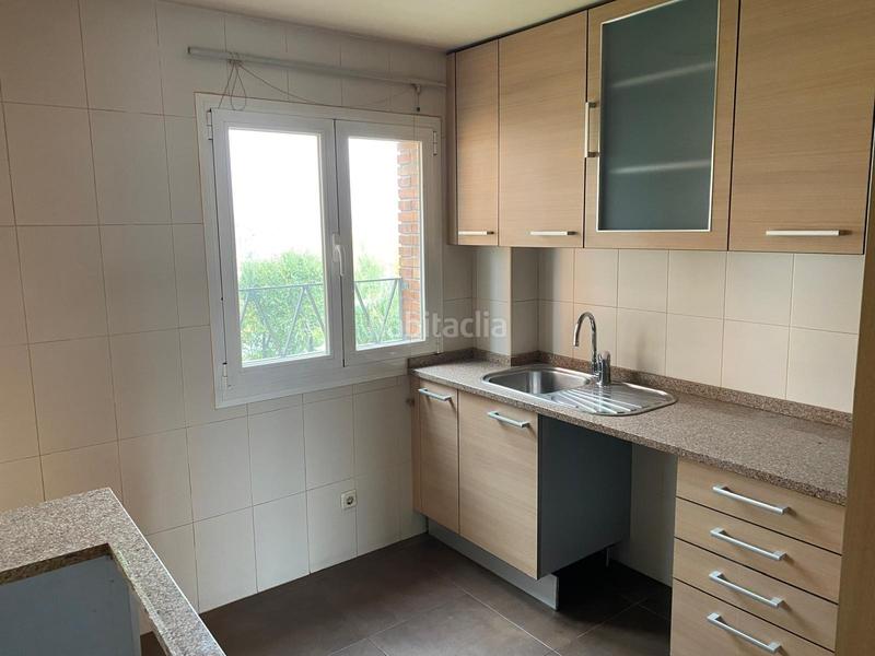 Foto 7bee9b7f-c674-4772-a1ba-84fb44643b0d. Flat with heating in Los Ángeles Madrid