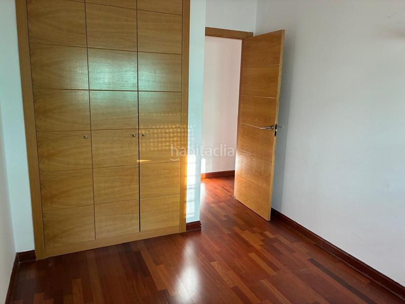 Foto e801bde2-ac07-4cd0-9b09-04e3a7370987. Flat in avenida maría moliner 5 in Yebes - valdeluz Yebes