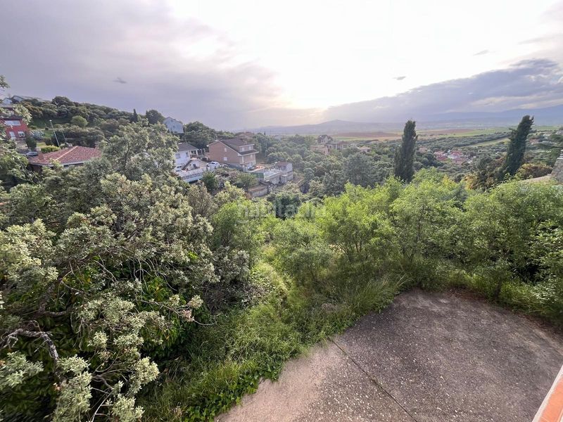 Foto db7bc412-67ff-4599-9ebf-87489a32428d. Xalet amb aparcament a Casar (El)