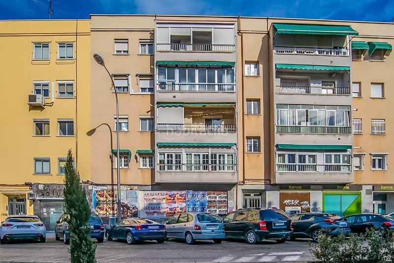 Foto 8bc434f6-e8c5-49c2-8150-f1281c701fb1. Local comercial  en venta en carabanchel en Madrid
