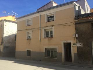 Casa en Sacedn. Casa en venta en sacedn