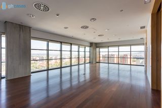 Affitto Ufficio in El Clavín-Valdeluz. Oficina en alquiler en guadalajara. torre de cristal.