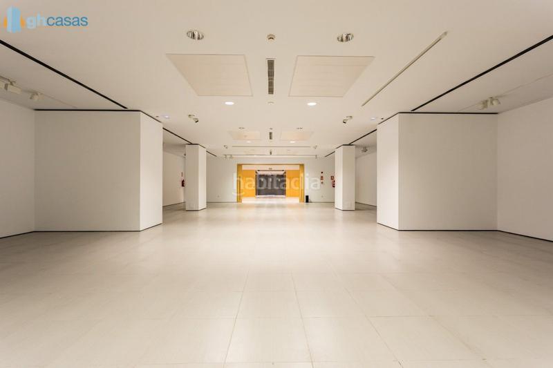 Foto 5a26a9c0-a0a1-4415-b446-9eddbfe52627. Alquiler local comercial local en alquiler . torre de cristal. en Guadalajara