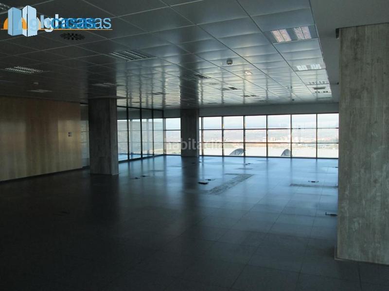 Foto f7a4c271-6ab4-4655-bf3a-b448c447f466. Alquiler local comercial local en alquiler . torre de cristal. en Guadalajara