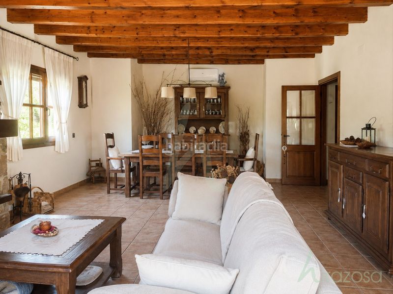 Foto c2300256-70e3-45e6-b9b8-b2154602c88c. Casa amb calefacció aparcament a Aiguafreda
