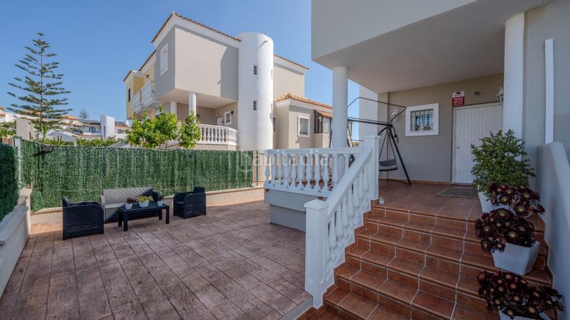 Foto 3e1d54c9-d3d7-4c85-a1f4-cfd7ef5894aa. Casa aparellada amb aparcament a Ayamonte ciudad Ayamonte