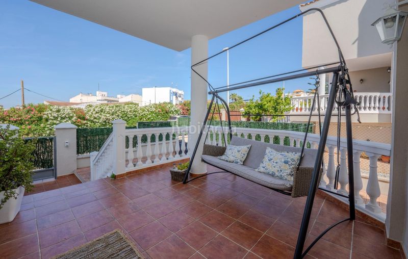 Foto 4fd92f33-c353-4a7e-9e48-a7174cf322a6. Casa aparellada amb aparcament a Ayamonte ciudad Ayamonte