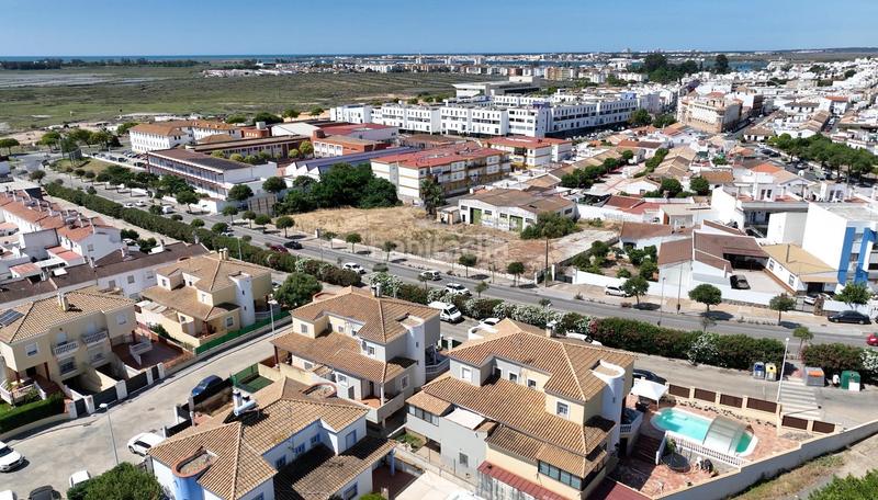 Foto 5e914ace-b412-47c2-ad0d-b6d5c4f480ca. Casa aparellada amb aparcament a Ayamonte ciudad Ayamonte