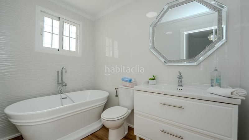 Foto db8347ed-fe72-4f95-9d02-d3d1995a6463. Casa aparellada amb aparcament a Ayamonte ciudad Ayamonte