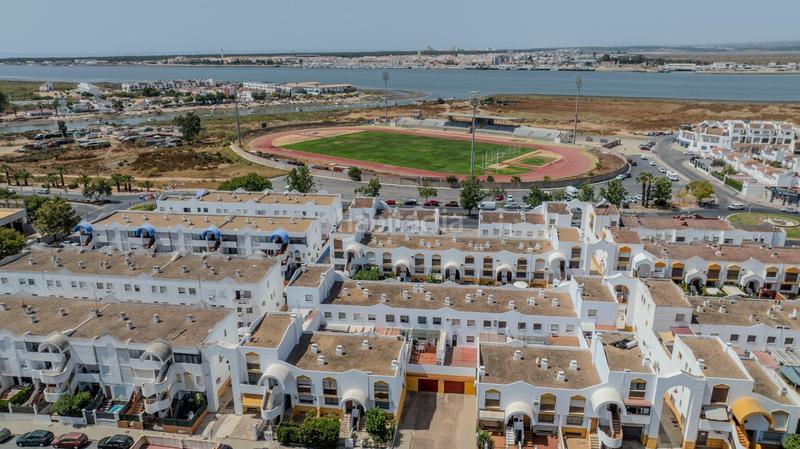 Foto 4048162e-4ab0-4b1d-a858-037d248c22bb. Casa adosada amplio adosado a solo 6 km de la playa en Ayamonte