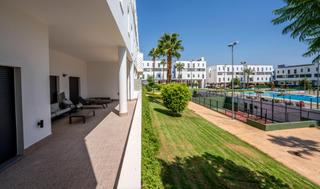 Pis a Ayamonte ciudad. Jardines del guadiana