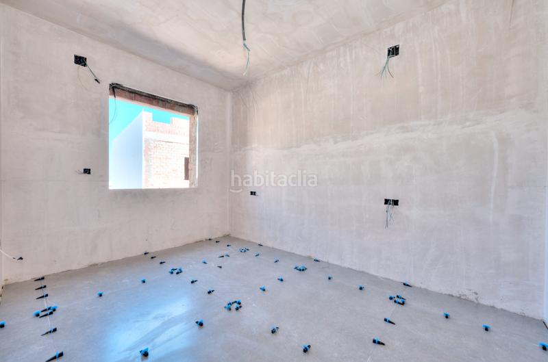 Foto 4d3357c3-1a32-4d2f-b46d-448e457e9d6e. Casa adossada 205m<sup>2</sup> amb aparcament a Ayamonte ciudad Ayamonte