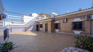 Casa adossada a Ayamonte ciudad. Amplio adosado en ayamonte  oportunidad única