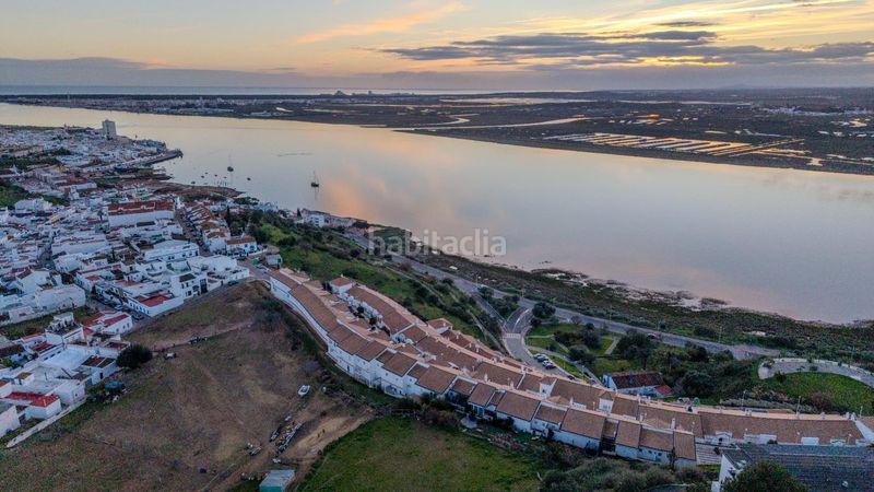 Foto a5676d2a-c355-4a24-b58b-5b851a626f70. Casa adossada amb aparcament piscina a Ayamonte ciudad Ayamonte