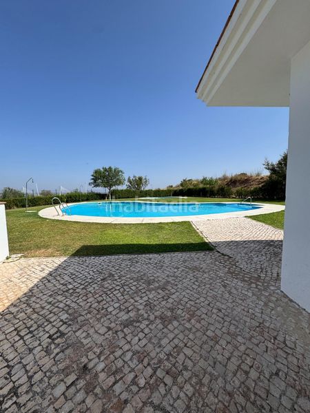 Foto d3e32303-c1c9-40e6-a7f1-bdf6c0589d5d. Casa adossada amb aparcament piscina a Ayamonte ciudad Ayamonte