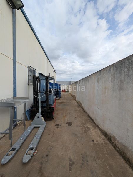Foto e8c30ca5-6b5c-4163-88d5-a8bb68de99ee. Nau industrial a Ayamonte ciudad Ayamonte