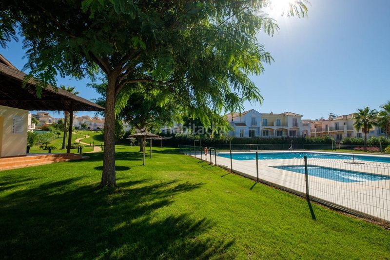Foto b9bec41e-5a25-4c17-9f35-45d8579c41e3. Chalet avec parking piscine dans Costa Esuri Ayamonte