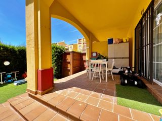 Appartement  Avenida juan pablo ii, residencial albatros golf i. Apartamento de dos dormitorios y dos baños en planta baja
