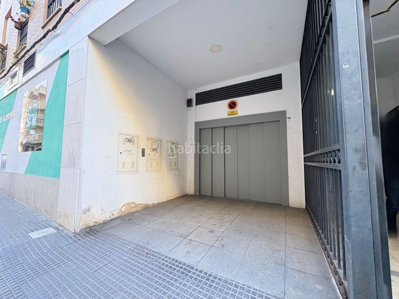 Foto 4cc41f32-0cdd-4256-8280-e7fee912f2e6. Aparcament cotxe a obispo diaz bernal 4 a Isla Chica Huelva