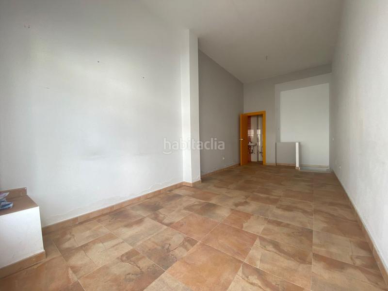 Foto c128209f-5cce-472f-ba57-e64c5f6b33bf. Rent business premise in calle josé canalejas 1 in Aljaraque