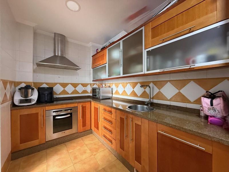 Foto 91a24dcc-aa16-4ec7-bea3-6eca28e50f4d. Casa adossada amb calefacció a Núcleo Urbano Aljaraque