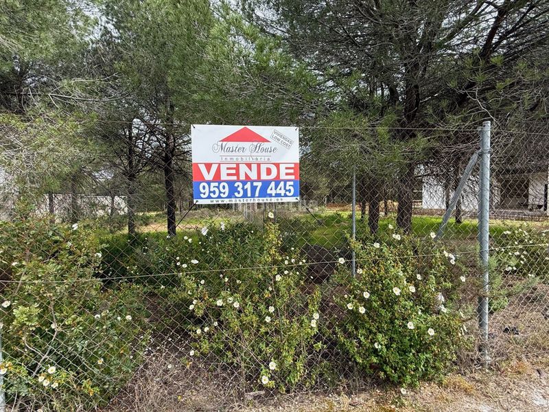 Foto b1cab513-c40a-4a44-8564-e18f05b8864d. Terreny residencial a Dehesa - Monacilla Aljaraque