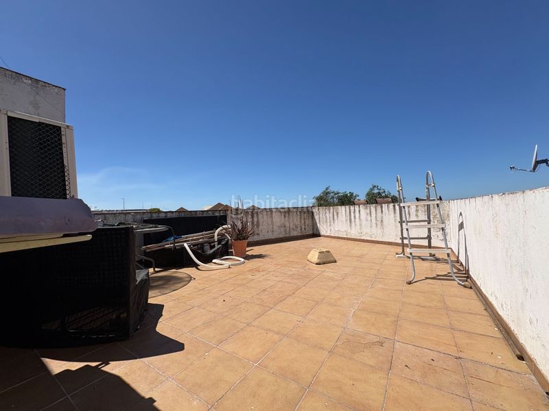 Foto b651325f-3a5a-4326-a87b-7d13ebec48c4. Casa adossada a Núcleo Urbano Aljaraque