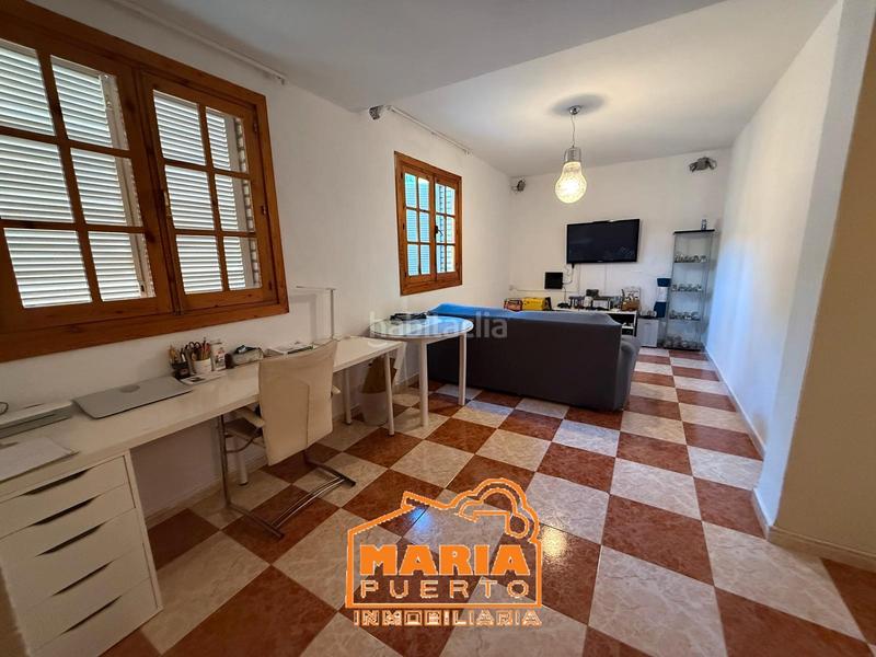 Foto 0848dc2d-3415-4ed1-8b6f-6f8bdf169fcd. Xalet amb xemeneia aparcament piscina a Puertosol Málaga