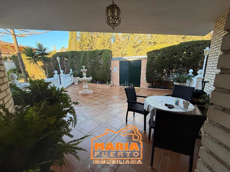 Foto 13b0c378-ee39-4411-b11d-fd1222ef198e. Xalet amb xemeneia aparcament piscina a Puertosol Málaga