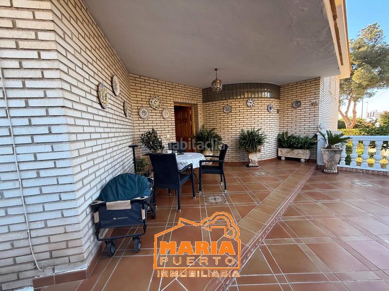 Foto 20ef26bb-61c7-43a5-9458-bd1e83ba0031. Xalet amb xemeneia aparcament piscina a Puertosol Málaga