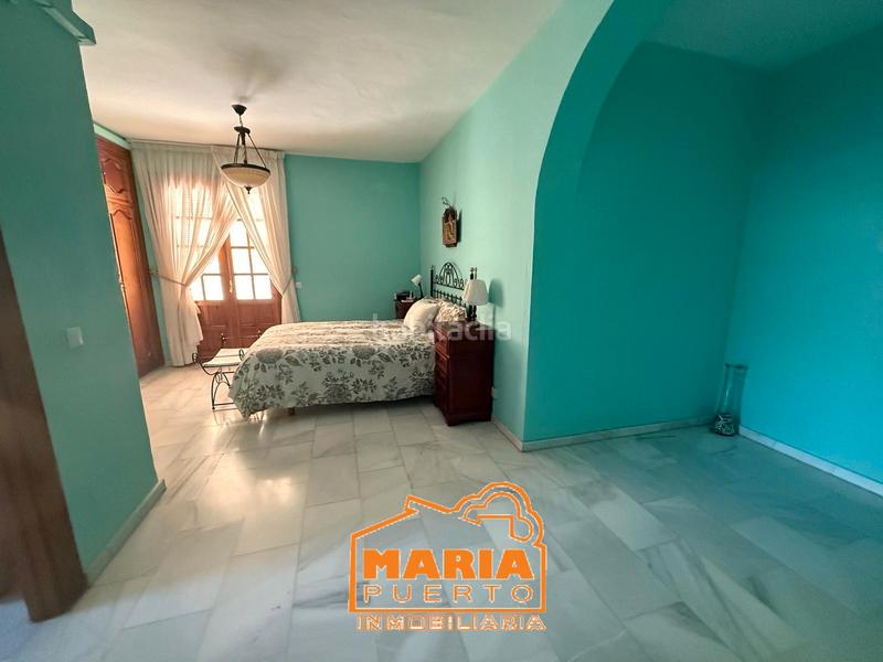 Foto 416de270-33b1-42d1-9823-dff5e57255cd. Xalet amb xemeneia aparcament piscina a Puertosol Málaga