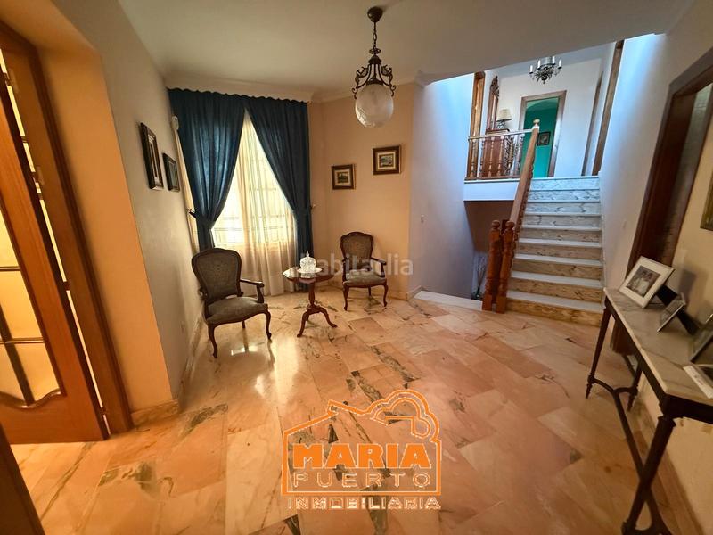 Foto 43736d84-d57b-45b6-99c0-b437d07f3e8e. Xalet amb xemeneia aparcament piscina a Puertosol Málaga