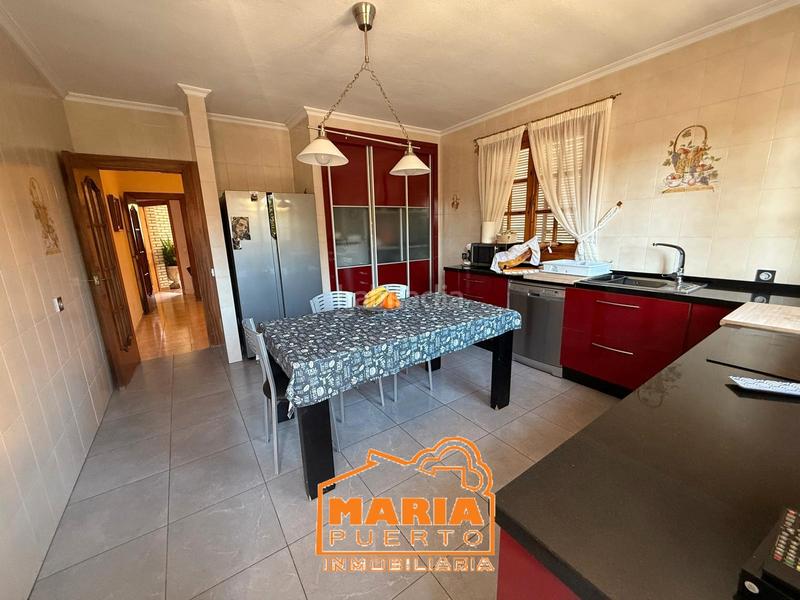 Foto 7c5ea2ad-069e-4b8e-8882-1e427ba7672b. Xalet amb xemeneia aparcament piscina a Puertosol Málaga