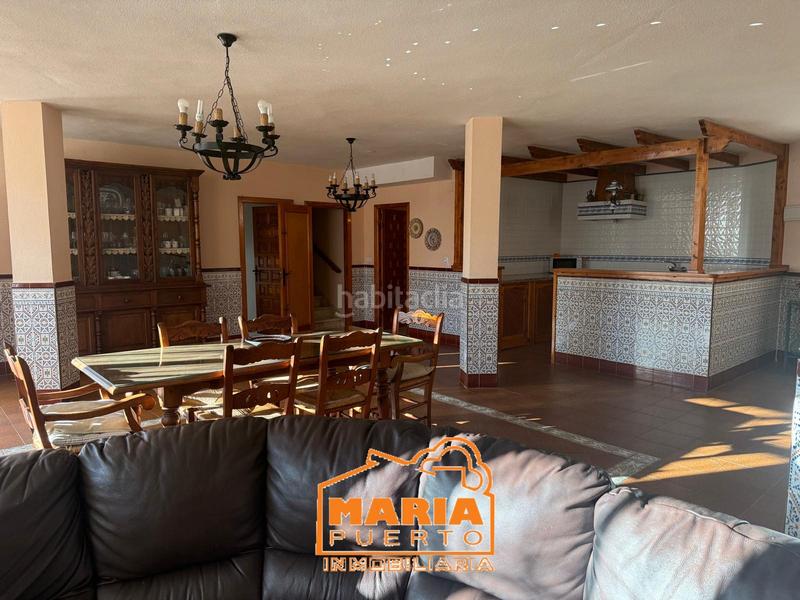 Foto 98ddd968-7dda-4e80-a276-cc76a073fc80. Xalet amb xemeneia aparcament piscina a Puertosol Málaga