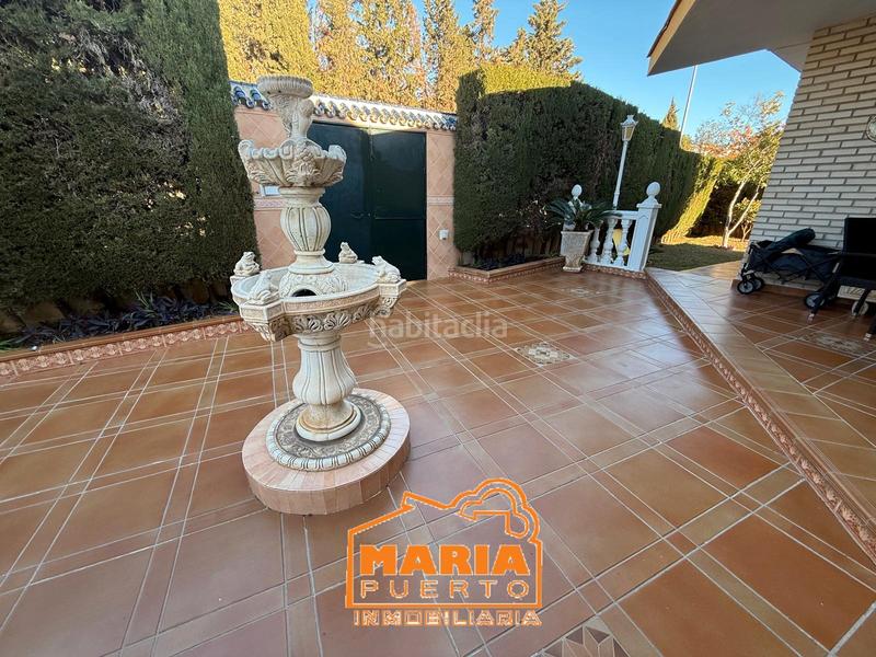 Foto ae760a2e-bcf7-4075-a8d0-0babf129c8f1. Xalet amb xemeneia aparcament piscina a Puertosol Málaga