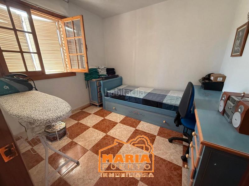 Foto c1ced05d-3547-439a-93c3-43bebf7d9447. Xalet amb xemeneia aparcament piscina a Puertosol Málaga