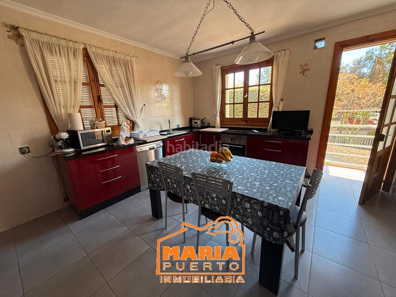 Foto dff699da-155c-4376-bd56-1d5ee07c8d4b. Xalet amb xemeneia aparcament piscina a Puertosol Málaga