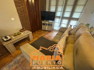 Casa adosada en Fuente Alegre - El Chaparral - Los Morales. Casa mata de un dormitorio y a parte un local independiente