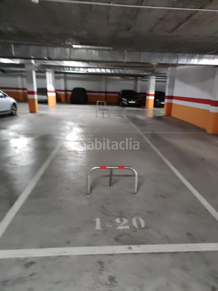 Foto e551ee0a-b2e1-4db2-9a5b-d3e00f1fcfbf. Posto auto in calle estrella vega 5 in Pino Montano - Consolación Sevilla