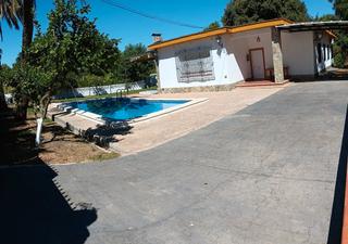 Miete Chalet in Sanlúcar la Mayor. Espectacular chalet con piscina