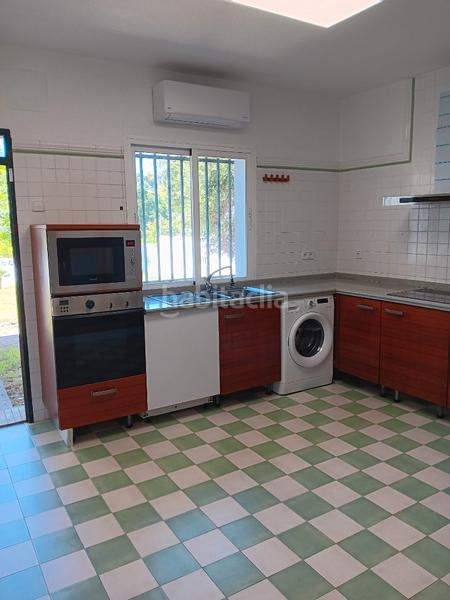 Foto 9da38956-07af-4ed1-9ca6-97c40bd2556d. Lloguer xalet amb aparcament piscina a Sanlúcar la Mayor