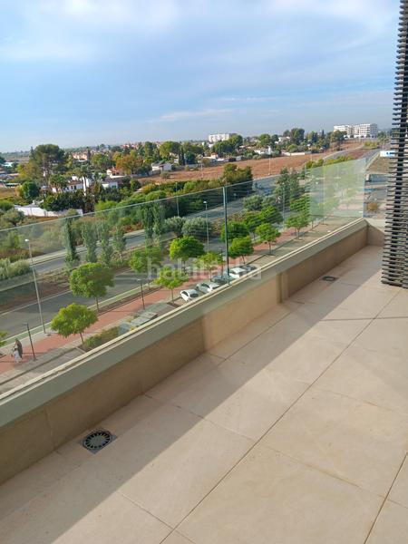 Foto 50ed8829-ec00-4ef6-b87f-e703e9930e3e. Affitto attico con piscina in Nuevo Bulevar Mairena del Aljarafe