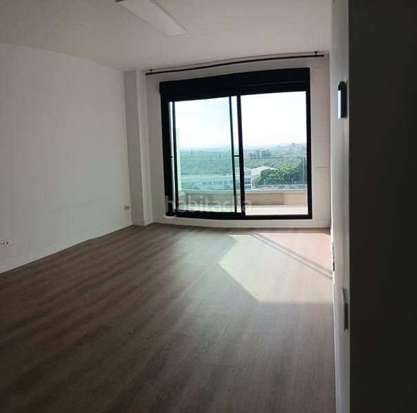 Foto 70815b65-6ae2-4310-81aa-c3d8fe49d93b. Affitto attico con piscina in Nuevo Bulevar Mairena del Aljarafe