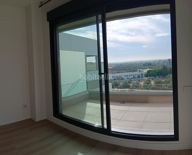 Foto e688a11b-3fe2-4f2a-be94-42624bb74924. Affitto attico con piscina in Nuevo Bulevar Mairena del Aljarafe