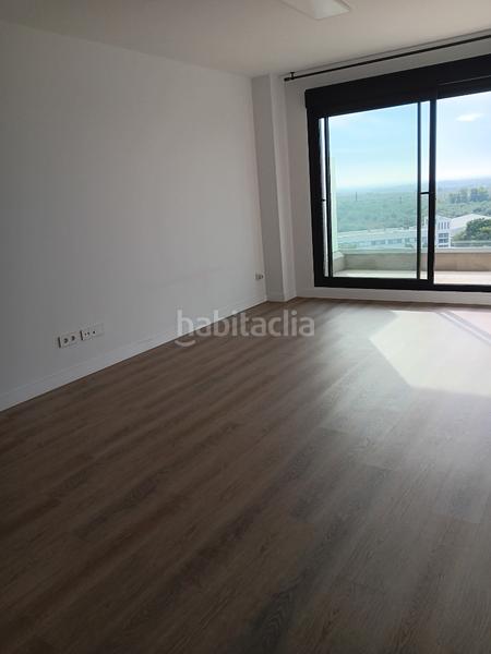 Foto 44d8981f-a35e-4036-9941-b9fa1a14f4ff. Miete dachwohnung mit pool in Nuevo Bulevar Mairena del Aljarafe